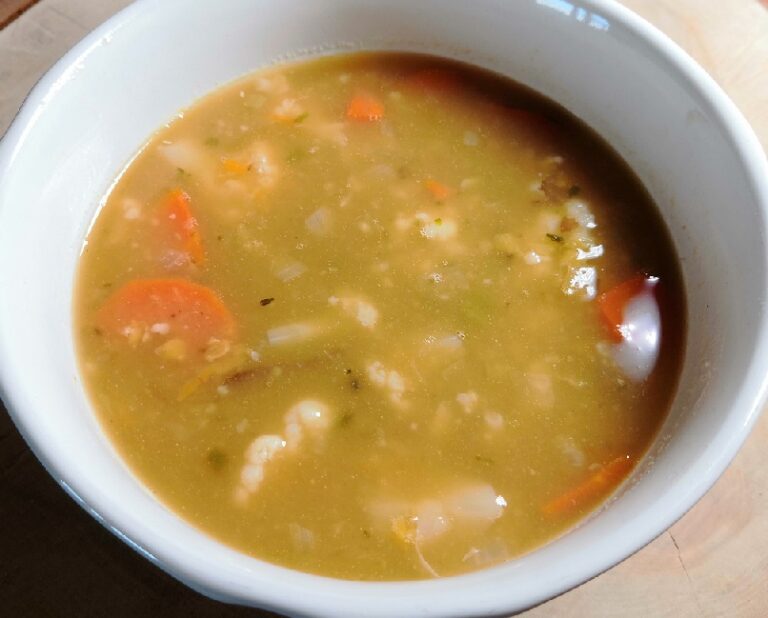 Luštěninovo-zeleninová polévka s jednozrnkou